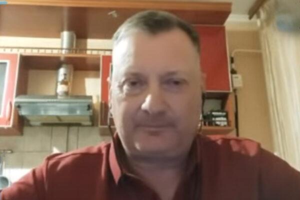 Ппутински писдабол! Настоящий фашист, людоед! Я хочу убить вас всех!